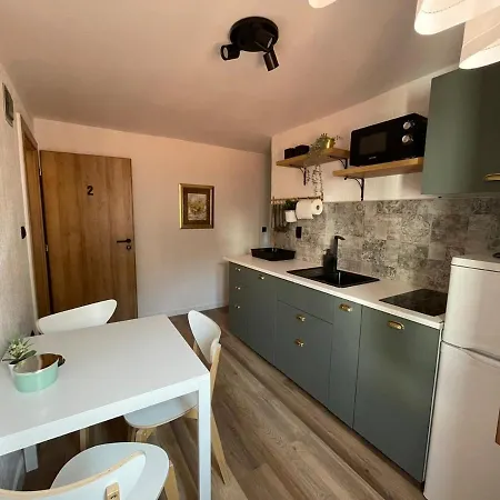 Apartman Iva *